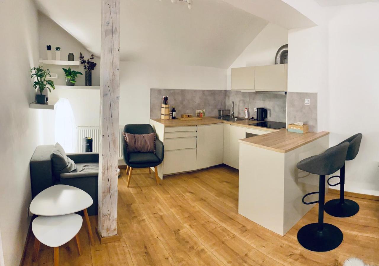 Cozy Apt Near Prague Castle Екстер'єр фото